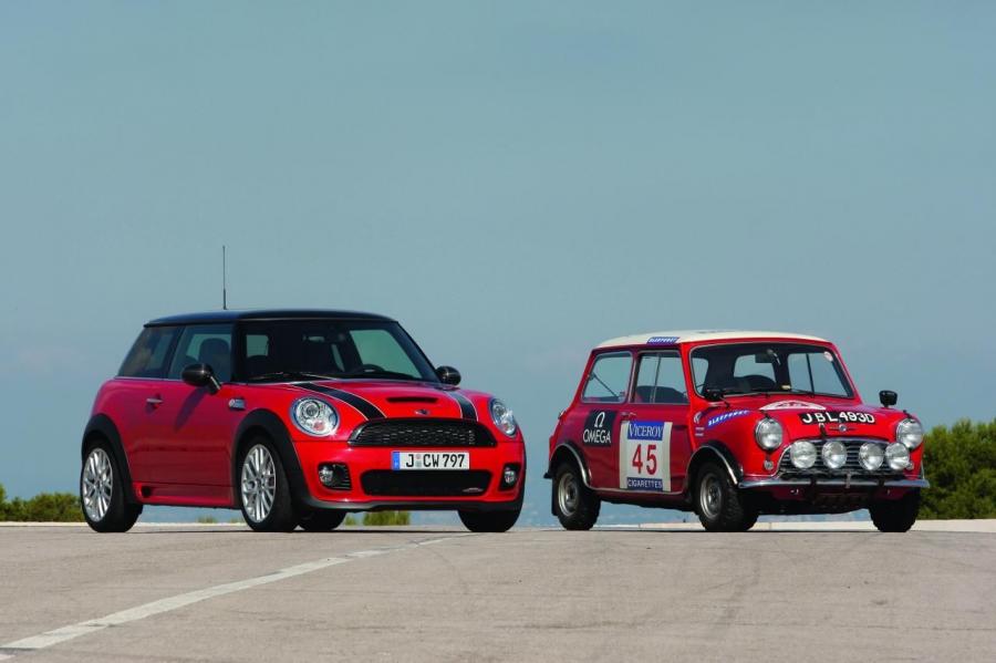  Mini Cooper JCW Clubman 2009 года  (фото 8 из 41)